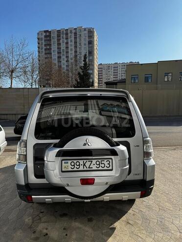 Mitsubishi Pajero 2007, 193,000 km - 3.0 l - Bakı