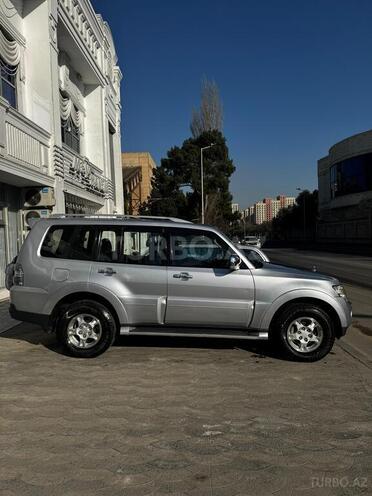 Mitsubishi Pajero 2007, 193,000 km - 3.0 l - Bakı