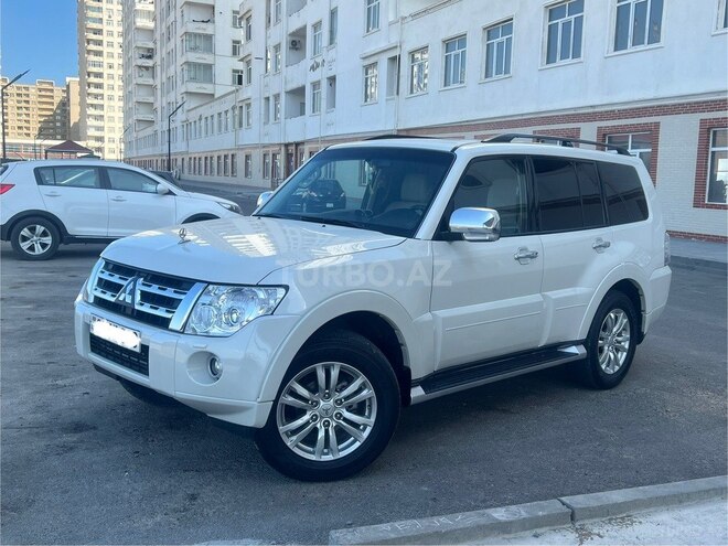 Mitsubishi Pajero 2010, 226,000 km - 3.5 л - Bakı