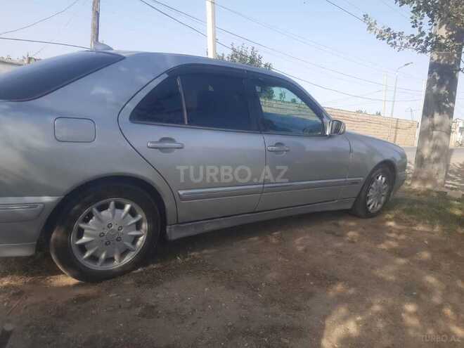 Mercedes E 220 d 2001, 490,000 km - 2.2 л - Şirvan