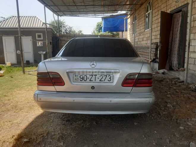 Mercedes E 220 d 2001, 490,000 km - 2.2 л - Şirvan
