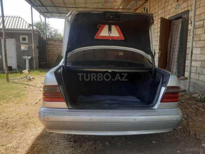 Mercedes E 220 d 2001, 490,000 km - 2.2 л - Şirvan