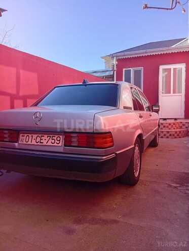 Mercedes 190 1992, 200,000 km - 2.0 л - Şəki