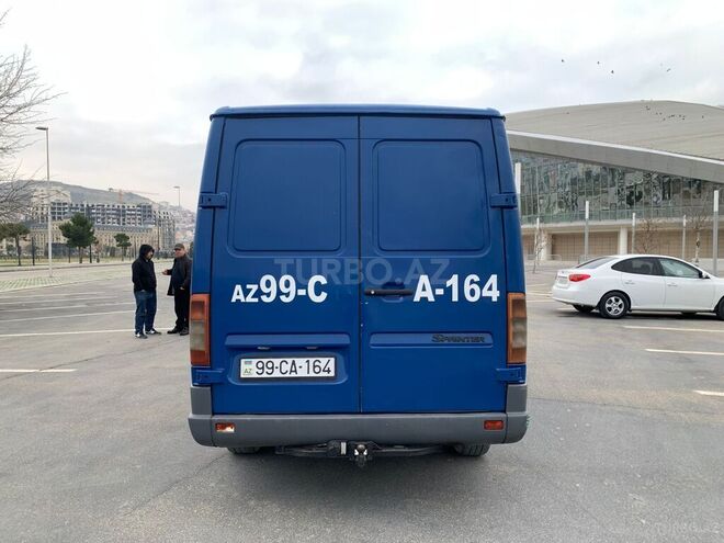 Mercedes 208 D 2000, 400,000 km - 2.2 l - Bakı