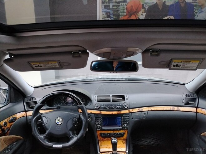 Mercedes E 350 2005, 275,000 km - 3.5 l - Bakı