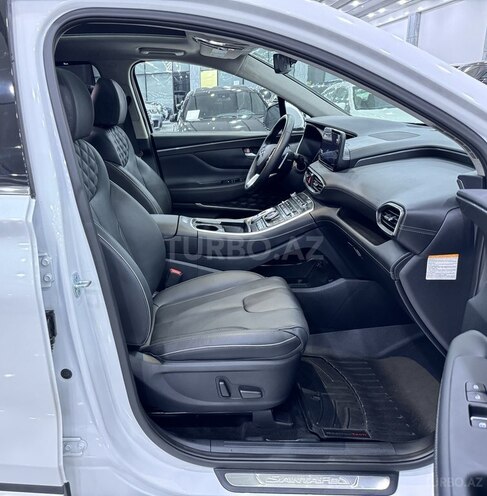 Hyundai Santa Fe-12