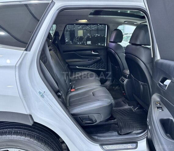 Hyundai Santa Fe-13