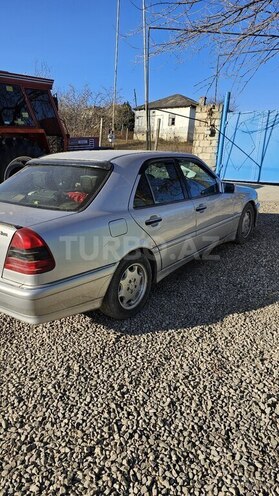 Mercedes C 220 1996, 280,000 km - 2.2 l - Quba