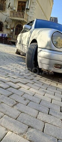 Mercedes E 240 1998, 458,135 km - 2.5 l - Bakı
