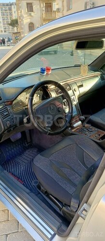 Mercedes E 240 1998, 458,135 km - 2.5 l - Bakı