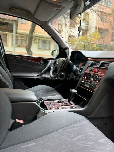 Mercedes E 270 2000, 299,000 km - 2.7 l - Bakı