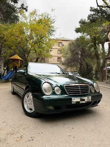 Mercedes E 270 2000, 299,000 km - 2.7 l - Bakı