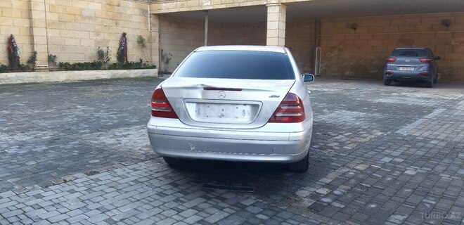 Mercedes C 200 2001, 270,000 km - 2.0 л - Bakı