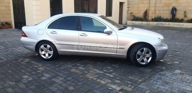 Mercedes C 200 2001, 270,000 km - 2.0 л - Bakı