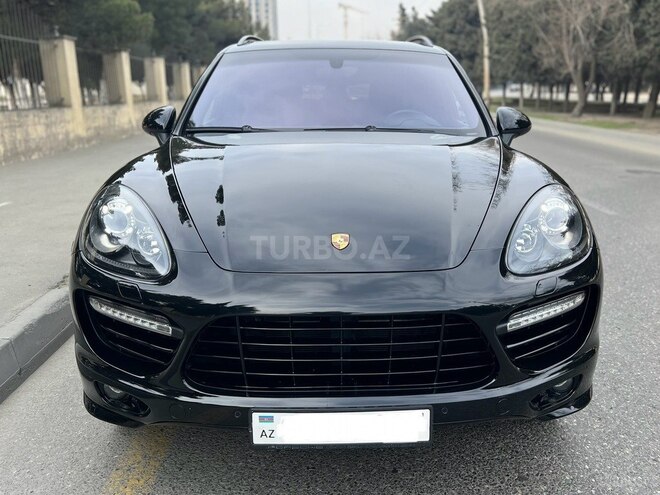 Porsche Cayenne-1