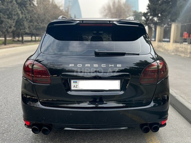 Porsche Cayenne-6
