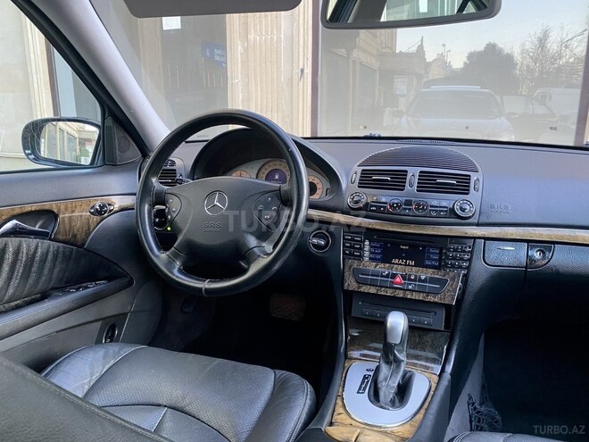 Mercedes E 240 2004, 231,000 km - 2.4 l - Bakı