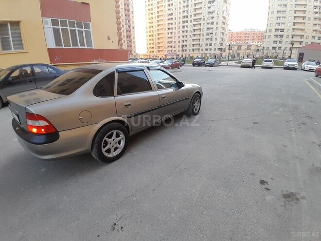 Opel Vectra 1996, 400,000 km - 1.8 l - Sumqayıt