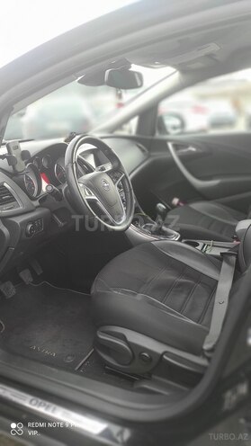 Opel Astra 2011, 208,000 km - 1.4 l - Bakı