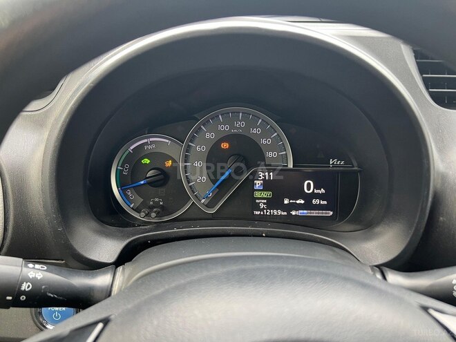 Toyota Vitz 2018, 74,000 km - 1.5 l - Bakı