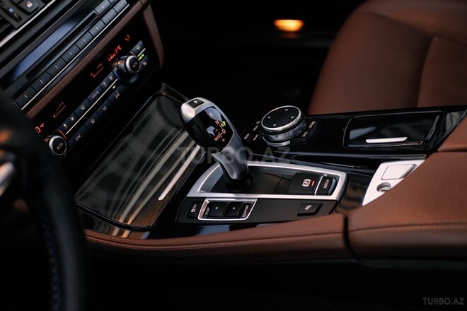 BMW 528 2015, 142,000 km - 2.0 l - Bakı