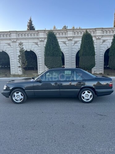 Mercedes E 220 1994, 360,000 km - 2.2 л - Gəncə