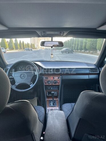 Mercedes E 220 1994, 360,000 km - 2.2 л - Gəncə