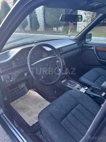 Mercedes E 220 1994, 360,000 km - 2.2 л - Gəncə