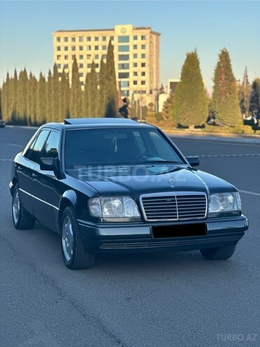 Mercedes E 220 1994, 360,000 km - 2.2 л - Gəncə