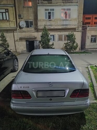 Mercedes E 220 d 2001, 443,000 km - 2.2 l - Şirvan