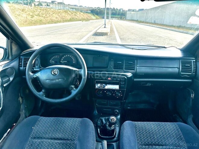 Opel Vectra 1996, 268,000 km - 1.6 л - Bakı