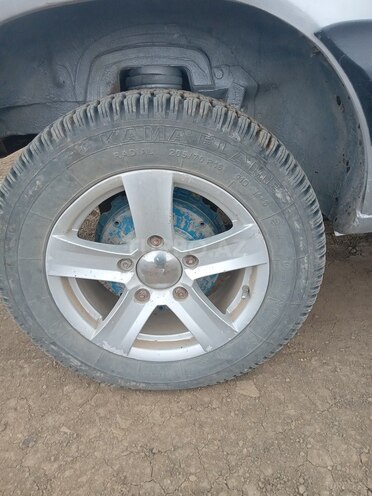 Chevrolet Niva 2004, 260,000 km - 1.7 l - Yardımlı
