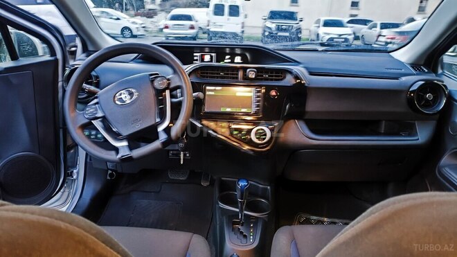 Toyota Aqua 2019, 73,000 km - 1.5 l - Bakı