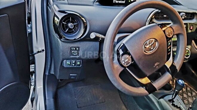 Toyota Aqua 2019, 73,000 km - 1.5 l - Bakı