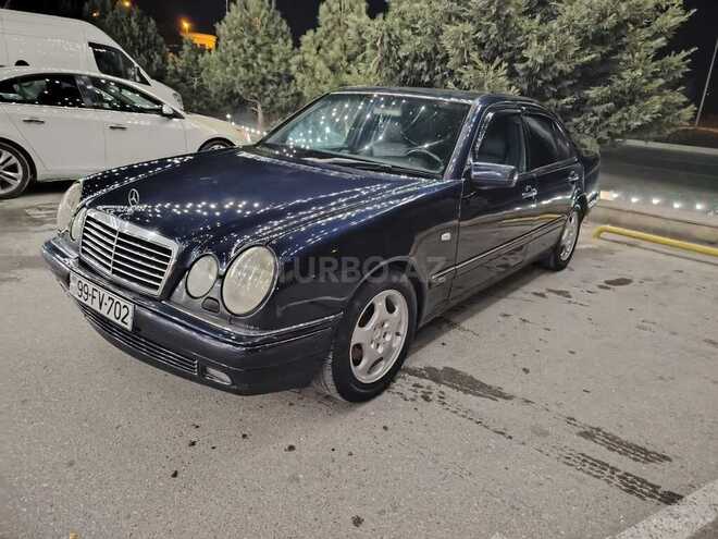 Mercedes E 220 d-5