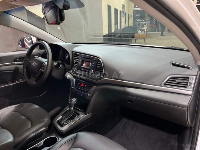 Hyundai Elantra 2018, 111,111 km - 1.6 l - Sumqayıt