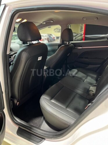 Hyundai Elantra 2018, 111,111 km - 1.6 l - Sumqayıt