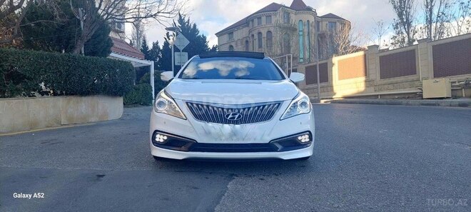 Hyundai Grandeur 2015, 220,774 km - 2.2 l - Bakı