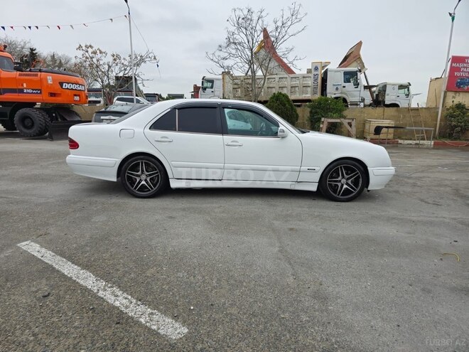 Mercedes E 270 1999, 437,000 km - 2.7 l - Bakı
