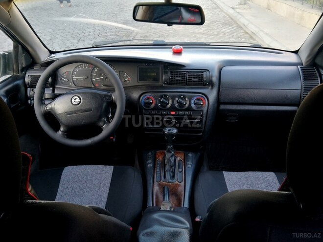 Opel Omega 1995, 395,000 km - 2.0 л - Bakı