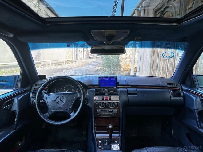 Mercedes E 200 1997, 575,000 km - 2.0 l - Bakı