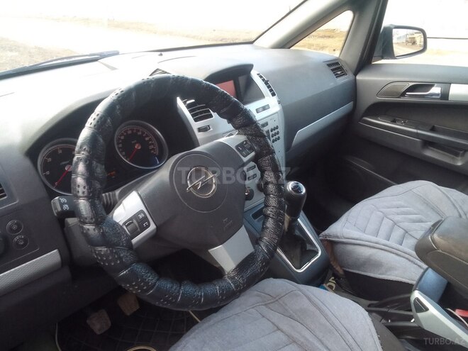 Opel Zafira 2009, 278,500 km - 1.9 л - Qusar