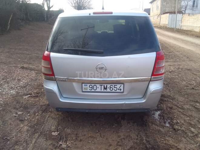 Opel Zafira 2009, 278,500 km - 1.9 л - Qusar