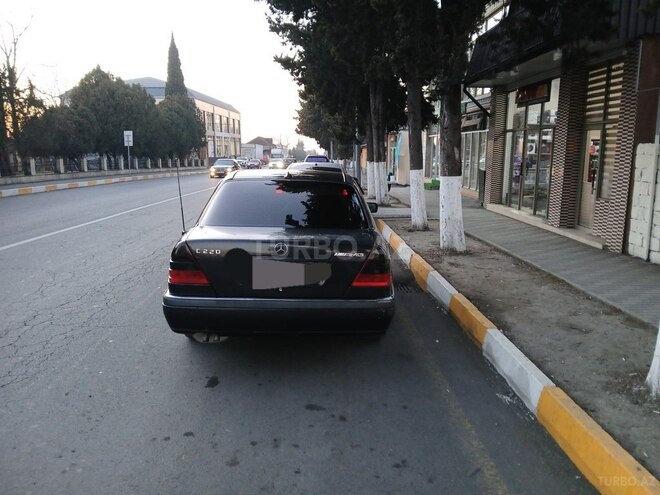 Mercedes C 220 1996, 200,000 km - 2.2 l - Zaqatala