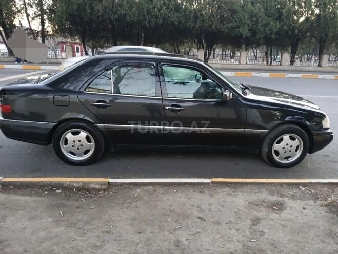 Mercedes C 220 1996, 200,000 km - 2.2 l - Zaqatala