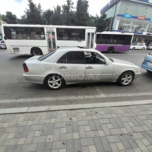 Mercedes C 240 1997, 275,000 km - 2.4 л - Biləsuvar