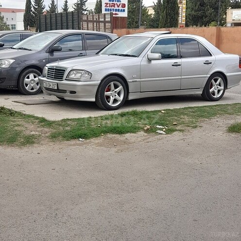 Mercedes C 240 1997, 275,000 km - 2.4 л - Biləsuvar