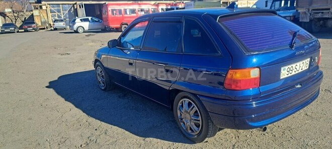 Opel Astra 1995, 438,338 km - 1.6 l - Şəki