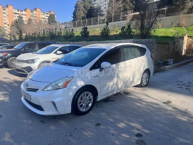 Toyota Prius V 2013, 257,495 km - 1.8 l - Bakı