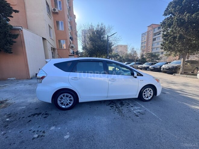Toyota Prius V 2013, 257,495 km - 1.8 l - Bakı